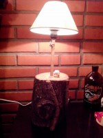 Abajur com tronco de Madeira 